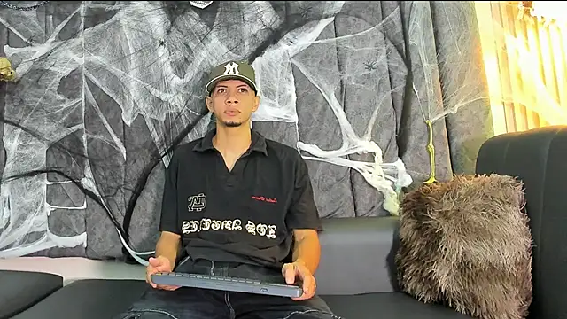 DustinandJordan online show from October 30, 8:31 pm