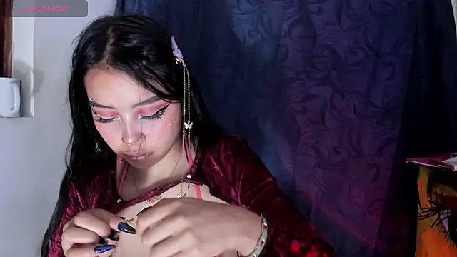 Snapshot of Viioleett_cum chatting on October 31, 2:51 pm Viioleett cum online show from October 31, 2:51 pm