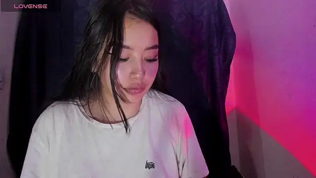 Snapshot of Viioleett_cum chatting on December 5, 3:09 pm Viioleett cum online show from December 5, 3:09 pm