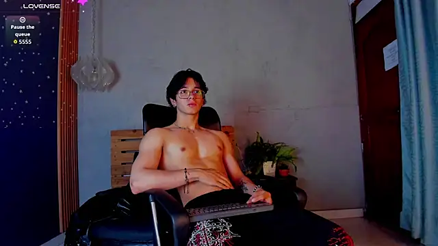 Markuss   online show from September 19, 2:35 am