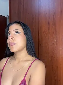 Snapshot of Kendra_C chatting on July 31, 2:00 am Kendra C online show from July 31, 2:00 am