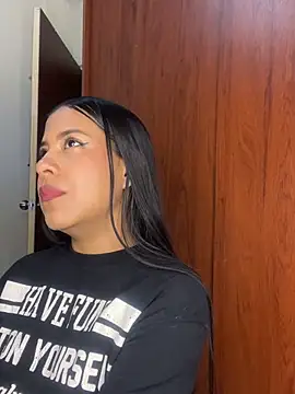 Snapshot of Kendra_C chatting on August 6, 1:51 am Kendra C online show from August 6, 1:51 am