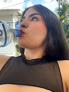 Snapshot of Gaby-Herrera chatting on October 5, 8:18 pm Gaby-Herrera online show from October 5, 8:18 pm