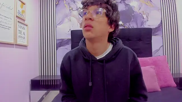 Snapshot of Desire_Ecstasy chatting on November 23, 12:38 pm Desire Ecstasy online show from November 23, 12:38 pm