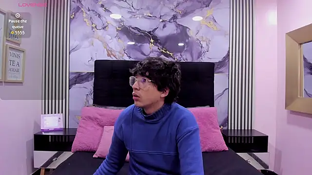 Snapshot of Desire_Ecstasy chatting on December 5, 12:47 pm Desire Ecstasy online show from December 5, 12:47 pm