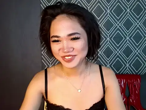 Snapshot of hugesignificant_69 chatting on October 4, 1:47 am hugesignificant 69 online show from October 4, 1:47 am