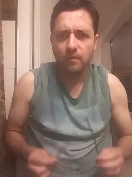 Snapshot of Gearsuit chatting on November 3, 8:32 pm Gearsuit online show from November 3, 8:32 pm