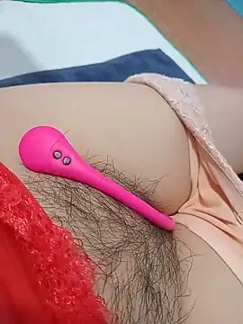Snapshot of Thaohoa_love chatting on June 12, 9:14 pm Thaohoa love online show from June 12, 9:14 pm