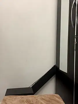 Snapshot of layra_9900 chatting on November 1, 7:49 pm layra 9900 online show from November 1, 7:49 pm