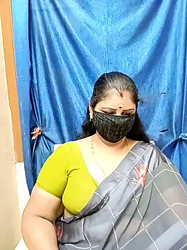 Snapshot of sushma26 chatting on October 7, 8:00 am sushma26 online show from October 7, 8:00 am