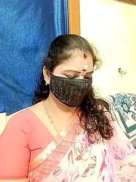 Snapshot of sushma26 chatting on November 18, 7:57 am sushma26 online show from November 18, 7:57 am