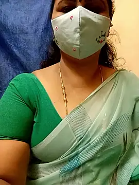 Snapshot of sushma26 chatting on May 8, 12:27 am sushma26 online show from May 8, 12:27 am