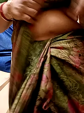 Snapshot of sushma26 chatting on May 18, 6:47 pm sushma26 online show from May 18, 6:47 pm