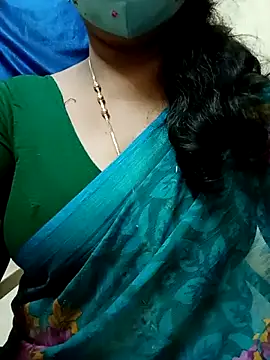 Snapshot of sushma26 chatting on May 28, 6:05 pm sushma26 online show from May 28, 6:05 pm