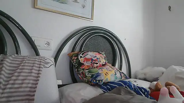 Snapshot of yumara351 chatting on July 1, 9:33 am yumara351 online show from July 1, 9:33 am