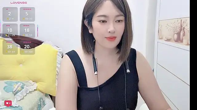 Snapshot of FeilL2t chatting on October 8, 1:31 pm FeilL2t online show from October 8, 1:31 pm