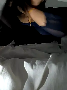 queenbuggi online show from February 21, 4:08 pm