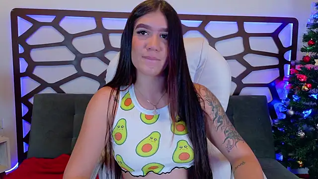 kloe bella online show from December 15, 1:04 pm