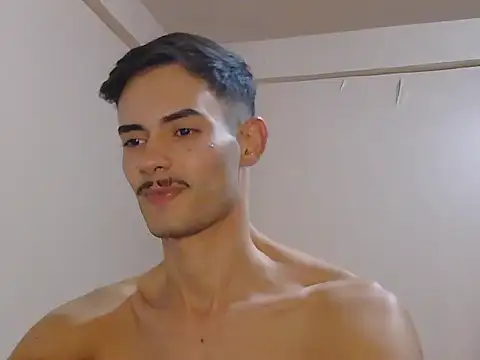 Snapshot of Oheitorofc chatting on April 9, 10:48 pm Oheitorofc online show from April 9, 10:48 pm