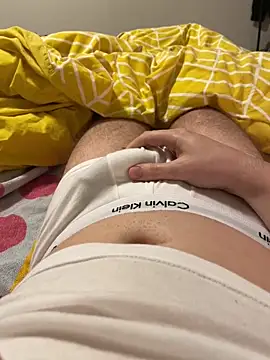 Snapshot of NoaTender chatting on December 15, 7:12 am NoaTender online show from December 15, 7:12 am