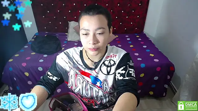 Snapshot of Cherry_vald chatting on December 4, 11:41 am Cherry vald online show from December 4, 11:41 am