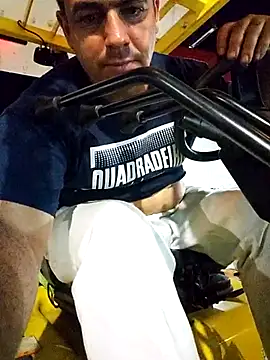 Snapshot of branquinho3 chatting on November 29, 1:19 am branquinho3 online show from November 29, 1:19 am