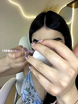 Zoe Serrat online show from October 25, 12:45 pm