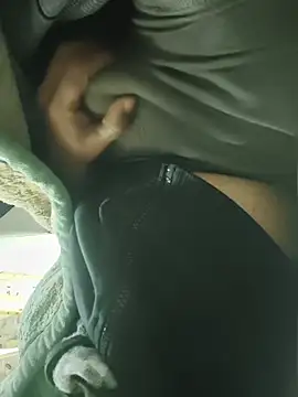 vardh033 online show from December 21, 2:08 am