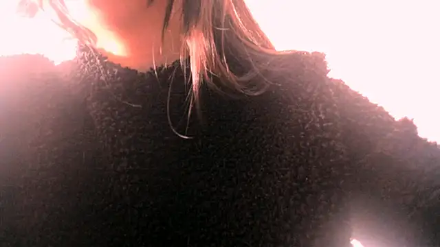 Snapshot of scarletr_red chatting on September 28, 5:29 pm scarletr red online show from September 28, 5:29 pm