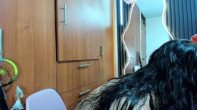 Snapshot of scarletr_red chatting on January 10, 1:29 am scarletr red online show from January 10, 1:29 am