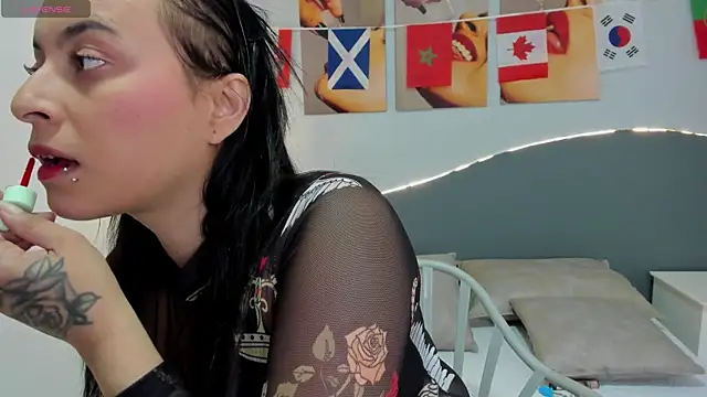 Snapshot of Sara_mora_ chatting on July 14, 12:22 pm Sara mora online show from July 14, 12:22 pm
