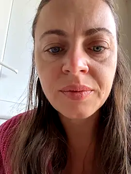 ladywithbigass online show from September 9, 4:56 am