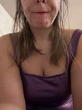 ladywithbigass online show from October 6, 4:43 am