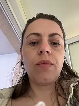 ladywithbigass online show from April 28, 4:39 am
