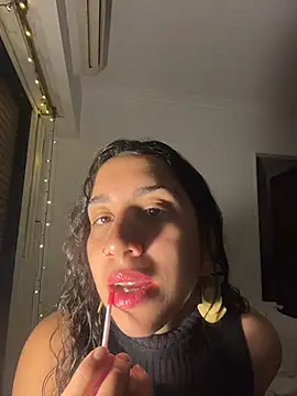 Snapshot of Souphicherry chatting on May 6, 10:04 pm Souphicherry online show from May 6, 10:04 pm