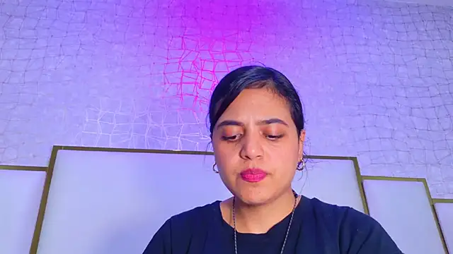 Snapshot of thalia888_ chatting on May 27, 7:11 pm thalia888 online show from May 27, 7:11 pm