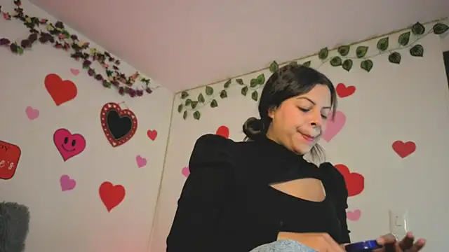 MiaCollinssx online show from February 18, 3:19 pm