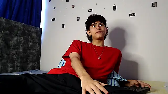 alexmark  online show from April 30, 7:09 pm