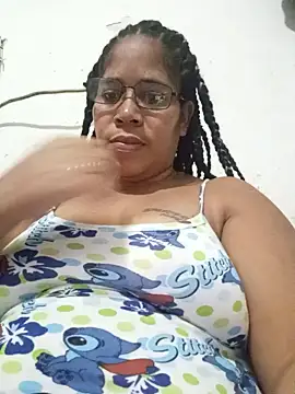 Snapshot of Big_ass_submissive chatting on May 23, 4:29 am Big ass submissive online show from May 23, 4:29 am