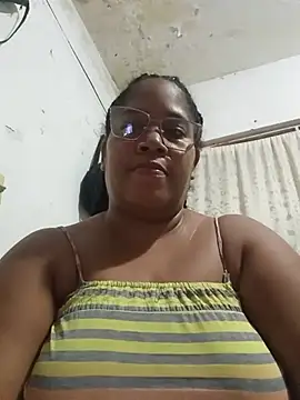 Snapshot of Big_ass_submissive chatting on June 5, 12:33 pm Big ass submissive online show from June 5, 12:33 pm