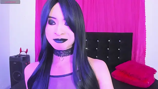 Snapshot of cutenaked_8 chatting on July 25, 11:57 pm cutenaked 8 online show from July 25, 11:57 pm