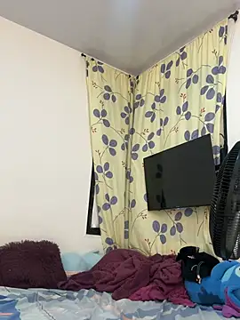 evelyn 1702 online show from August 4, 8:22 pm