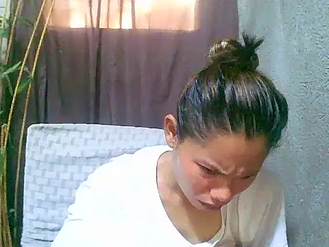 Sweeetgurll online show from May 2, 12:15 am