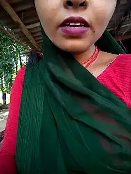 Snapshot of Monika_thakurr chatting on June 2, 11:23 am Monika thakurr online show from June 2, 11:23 am