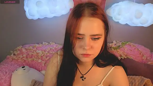 Alis Platt online show from April 23, 1:07 am