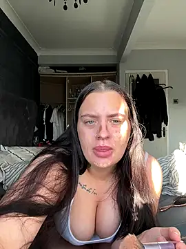 Snapshot of Victoriasteel chatting on November 2, 9:22 am Victoriasteel online show from November 2, 9:22 am