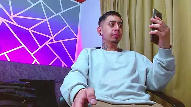 abnerdam01 online show from September 10, 3:17 am