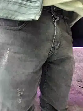 abnerdam01 online show from September 13, 3:17 am