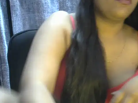 Snapshot of Queenxxx98 chatting on December 16, 7:52 pm Queenxxx98 online show from December 16, 7:52 pm