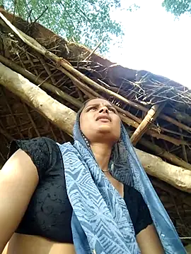 Snapshot of Sapna9685 chatting on September 24, 11:02 am Sapna9685 online show from September 24, 11:02 am